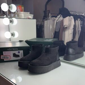 Wild Fable Black Platform Booties Suede/Sherpa/Leather Memory Foam Shoes 6